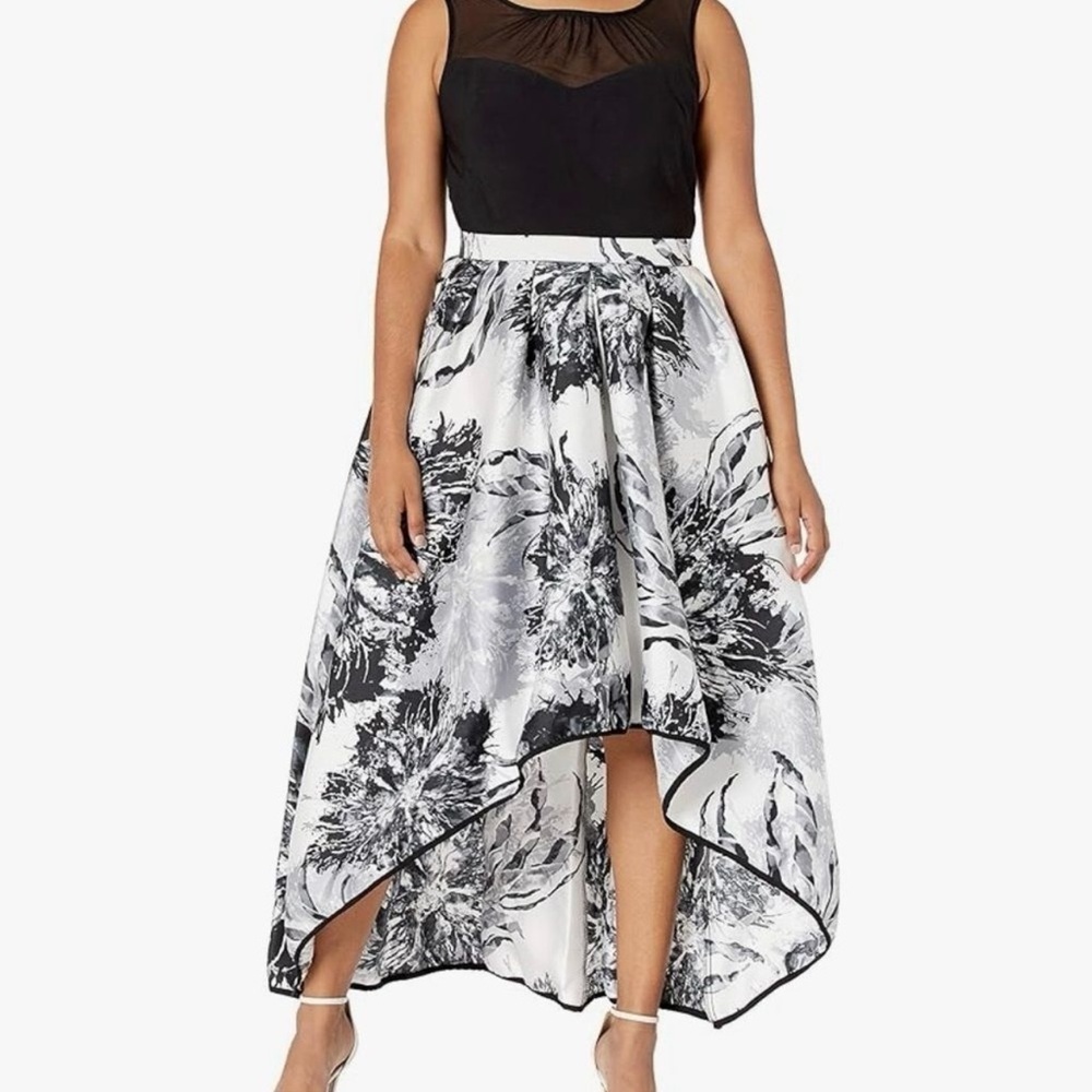 R&M Richards Black and White formal High/ low dress. Size 8.